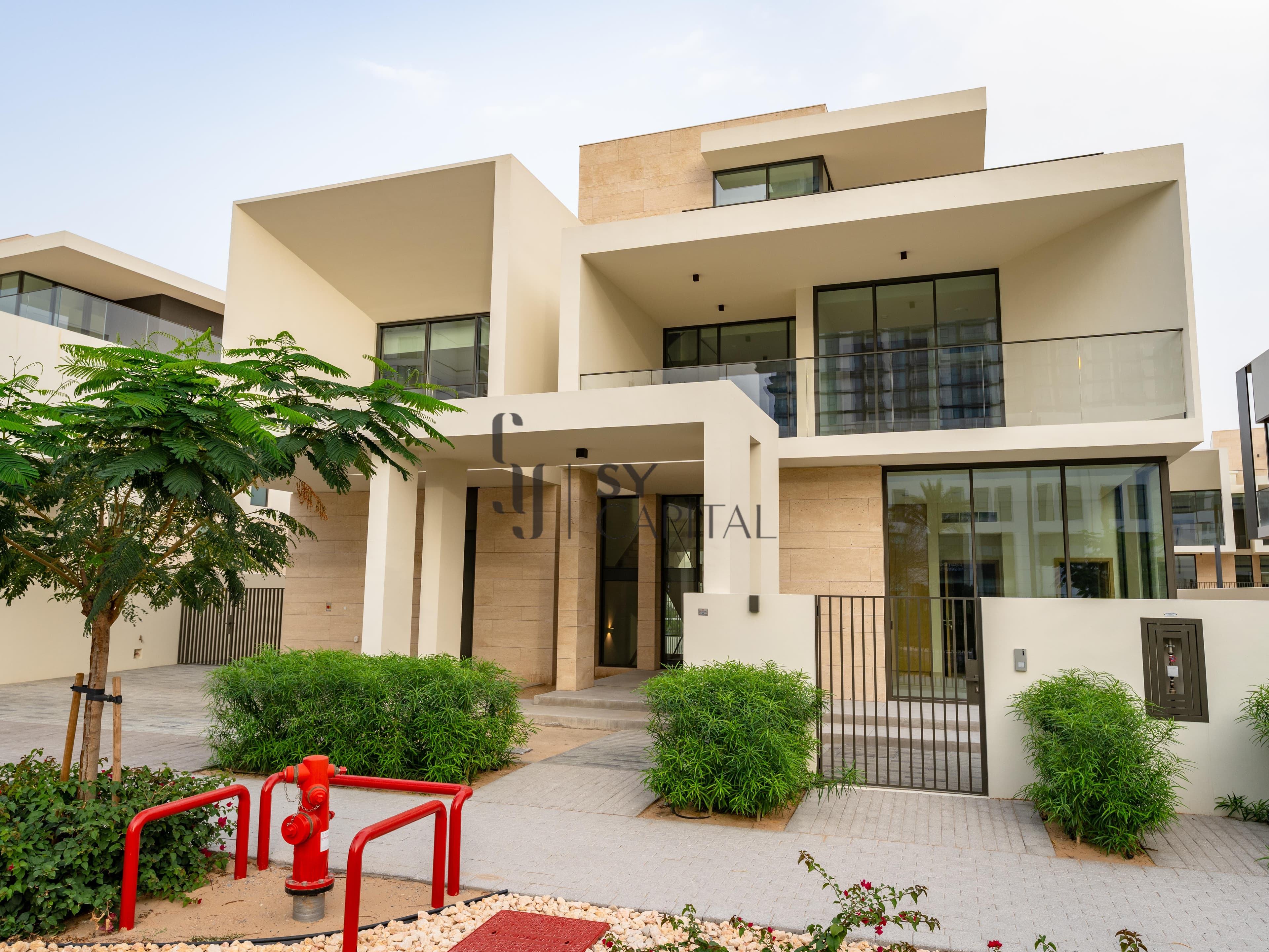Lagoon View | Branded 5-Bed Villa | Vacant
