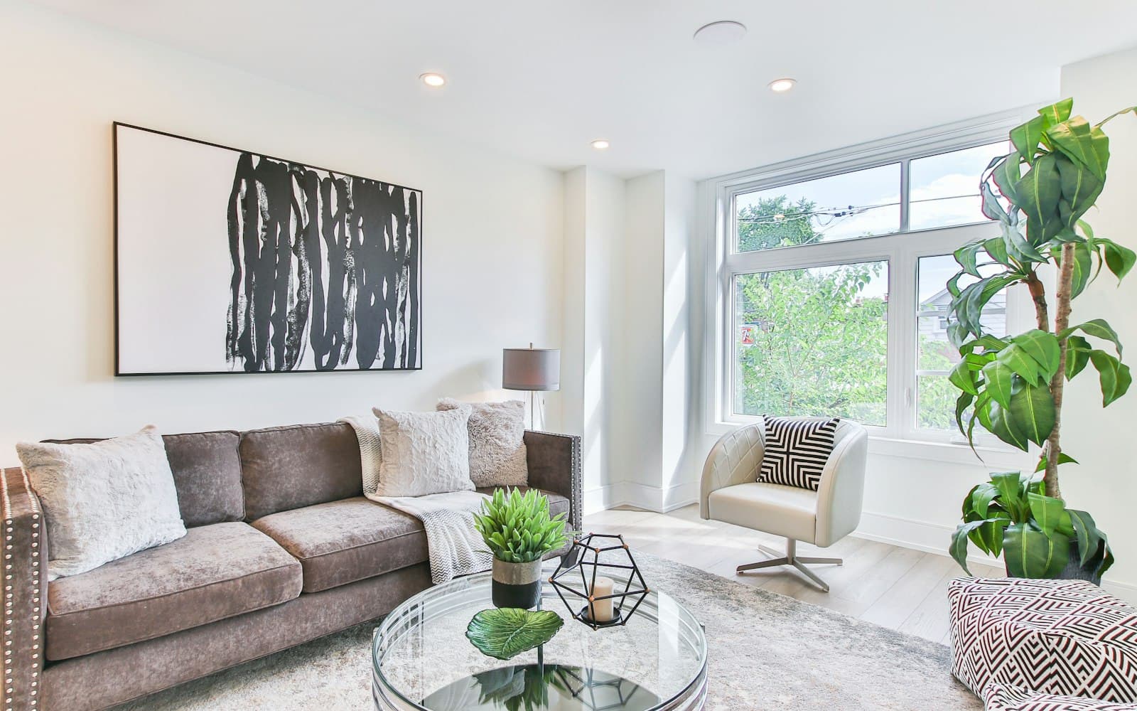 1-Bed JVC Investor Deal — photo 2