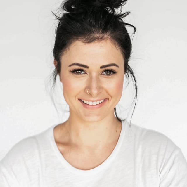 Sarah Khan, Senior Property Consultant